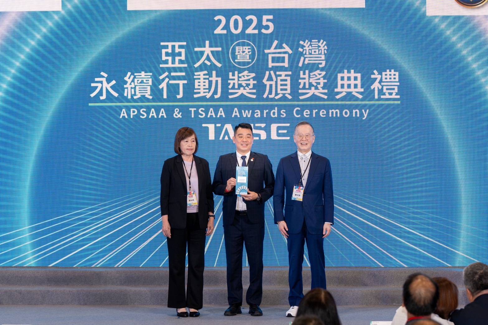 aa367f66-55a9-42f4-8e67-da7d50aac87e.jpg
